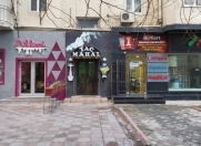 Satılır 5 otaqlı 200 m2 obyekt Neftçi bazası