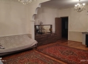 Satılır 4 otaqlı 120 m2 köhnə tikili Yeni Yasamal