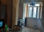 Satılır 2 otaqlı 65 m2 köhnə tikili 9 mkr