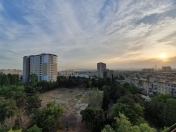 Satılır 4 otaqlı 90 m2 köhnə tikili Xalqlar Dostluğu m.