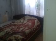 Satılır 4 otaqlı 96 m2 köhnə tikili Xalqlar Dostluğu m.