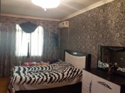 Satılır 5 otaqlı 360 m2 köhnə tikili Şəki