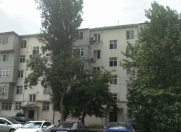 Satılır 2 otaqlı 45 m2 köhnə tikili 1 mkr