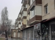 Satılır 2 otaqlı 55 m2 köhnə tikili Nizami m.