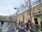 İcarəyə verilir 4 otaqlı 220 m2 köhnə tikili Sahil m.