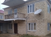 Satılır 3 otaqlı 107 m2 həyət evi Salyan