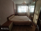 Satılır 3 otaqlı 90 m2 köhnə tikili 9 mkr