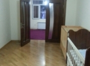 Satılır 3 otaqlı 80 m2 köhnə tikili 9 mkr
