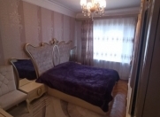Satılır 3 otaqlı 64 m2 köhnə tikili Qara Qarayev m.