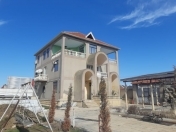 Satılır 10 otaqlı 550 m2 bağ evi Mərdəkan