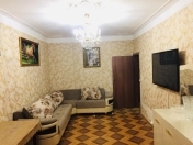 Satılır 4 otaqlı 110 m2 köhnə tikili Yeni Yasamal