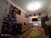 Satılır 4 otaqlı 100 m2 köhnə tikili İnşaatçılar m.