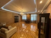 İcarəyə verilir 4 otaqlı 200 m2 yeni tikili Elmlər Akademiyası m.