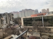 Satılır 3 otaqlı 80 m2 köhnə tikili Dövlət Statistika Komitəsi