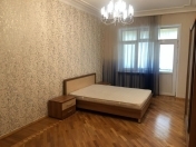 İcarəyə verilir 3 otaqlı 160 m2 yeni tikili Nizami m.