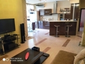 İcarəyə verilir 3 otaqlı 100 m2 yeni tikili Nizami m.