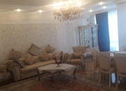 Satılır 5 otaqlı 270000 m2 yeni tikili 6 mkr