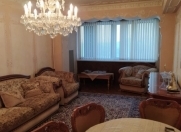 Satılır 4 otaqlı 130 m2 köhnə tikili Flame Towers