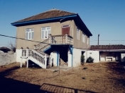 Satılır 5 otaqlı 120 m2 həyət evi Astara