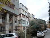 Satılır 1 otaqlı 35 m2 köhnə tikili Elmlər Akademiyası m.