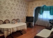 Satılır 3 otaqlı 75 m2 köhnə tikili Gənclik m.