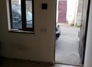 Satılır 1 otaqlı 12 m2 obyekt Yasamal r.