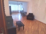 İcarəyə verilir 4 otaqlı 90 m2 köhnə tikili Elmlər Akademiyası m.