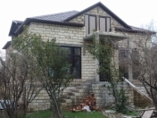 Satılır 4 otaqlı 260 m2 həyət evi 4 mkr