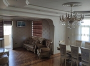 Satılır 6 otaqlı 300 m2 yeni tikili İnşaatçılar m.