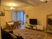 Satılır 4 otaqlı 150 m2 yeni tikili Nizami m.