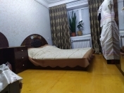 Satılır 3 otaqlı 80 m2 köhnə tikili 8 km