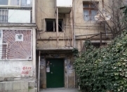 İcarəyə verilir 2 otaqlı 45 m2 köhnə tikili Ayna Sultanova heykəli