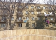 Satılır 3 otaqlı 63 m2 köhnə tikili Heydər Əliyev Mərkəzi