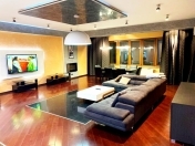 İcarəyə verilir 4 otaqlı 200 m2 yeni tikili Şah İsmayıl Xətai m.