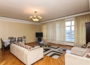 İcarəyə verilir 4 otaqlı 240 m2 yeni tikili 28 May m.