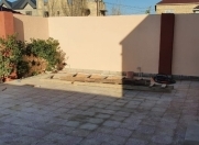 Satılır 3 otaqlı 100 m2 həyət evi Flame Towers