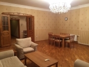 Satılır 3 otaqlı 182 m2 yeni tikili Nizami m.