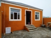 Satılır 3 otaqlı 70 m2 həyət evi Binə