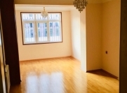 İcarəyə verilir 3 otaqlı 95 m2 köhnə tikili Elmlər Akademiyası m.