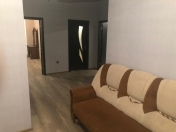 İcarəyə verilir 3 otaqlı 105 m2 yeni tikili Gənclik m.