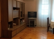 Satılır 3 otaqlı 100 m2 köhnə tikili 28 may