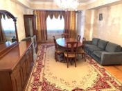 İcarəyə verilir 3 otaqlı 80 m2 köhnə tikili Elmlər Akademiyası m.