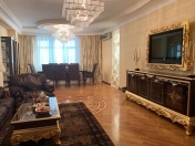 Satılır 3 otaqlı 198 m2 yeni tikili Gənclik m.