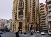 İcarəyə verilir 2 otaqlı 207 m2 obyekt 28 May m.