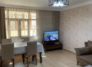 Satılır 2 otaqlı 70 m2 köhnə tikili 5 mkr