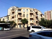 İcarəyə verilir 3 otaqlı 110 m2 köhnə tikili Gənclik m.