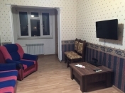 İcarəyə verilir 2 otaqlı 68 m2 köhnə tikili Yeni Yasamal