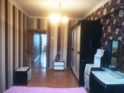 İcarəyə verilir 2 otaqlı 60 m2 köhnə tikili Elmlər Akademiyası m.
