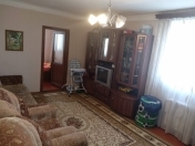 Satılır 1 otaqlı 52 m2 köhnə tikili İnşaatçılar m.