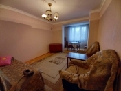 İcarəyə verilir 2 otaqlı 70 m2 köhnə tikili İnşaatçılar m.